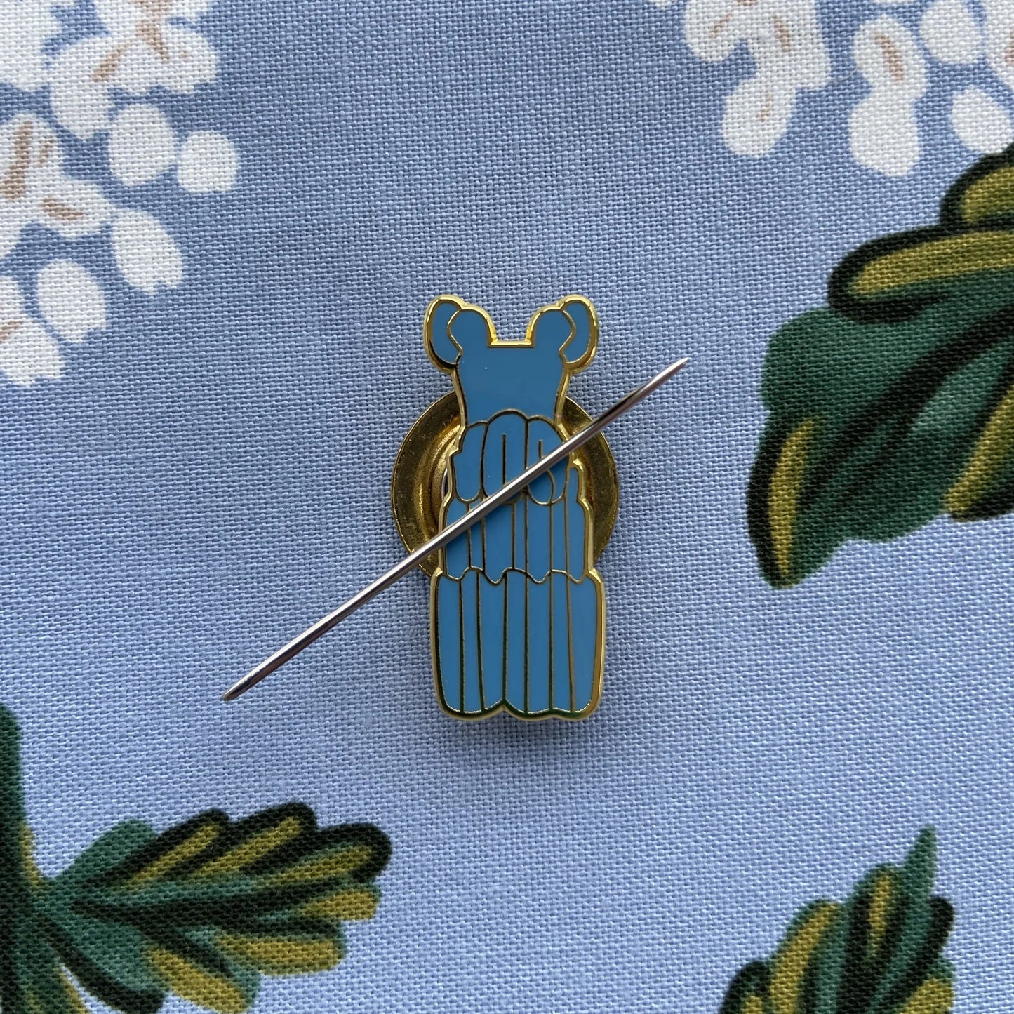 Blue Nap Dress Needle Minder