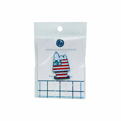 PEANUTS Snoopy on Patriotic House Needleminder