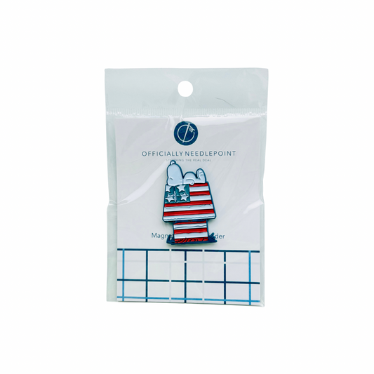 PEANUTS Snoopy on Patriotic House Needleminder
